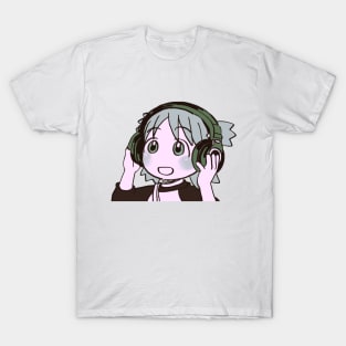 yotsuba vibin' on the headphone T-Shirt